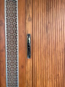 photo_6122922471607438143_y